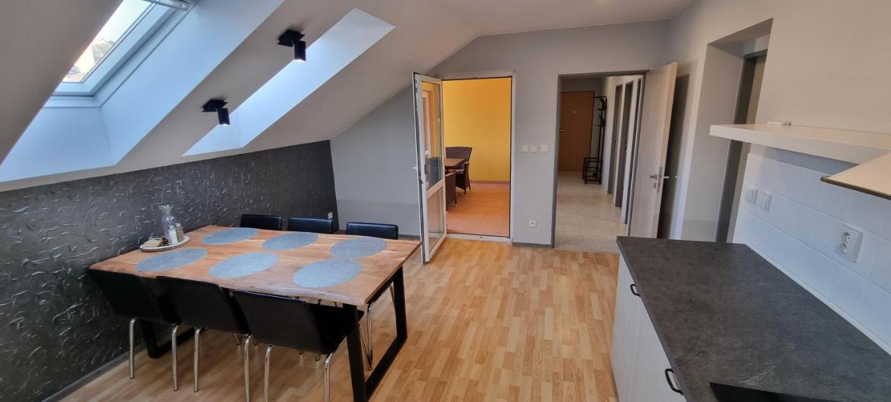 Apartman Viktorie Mikulov Eksteriør billede