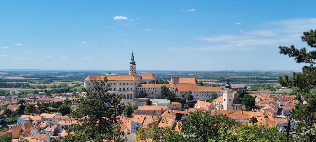 Apartman Viktorie Mikulov Eksteriør billede