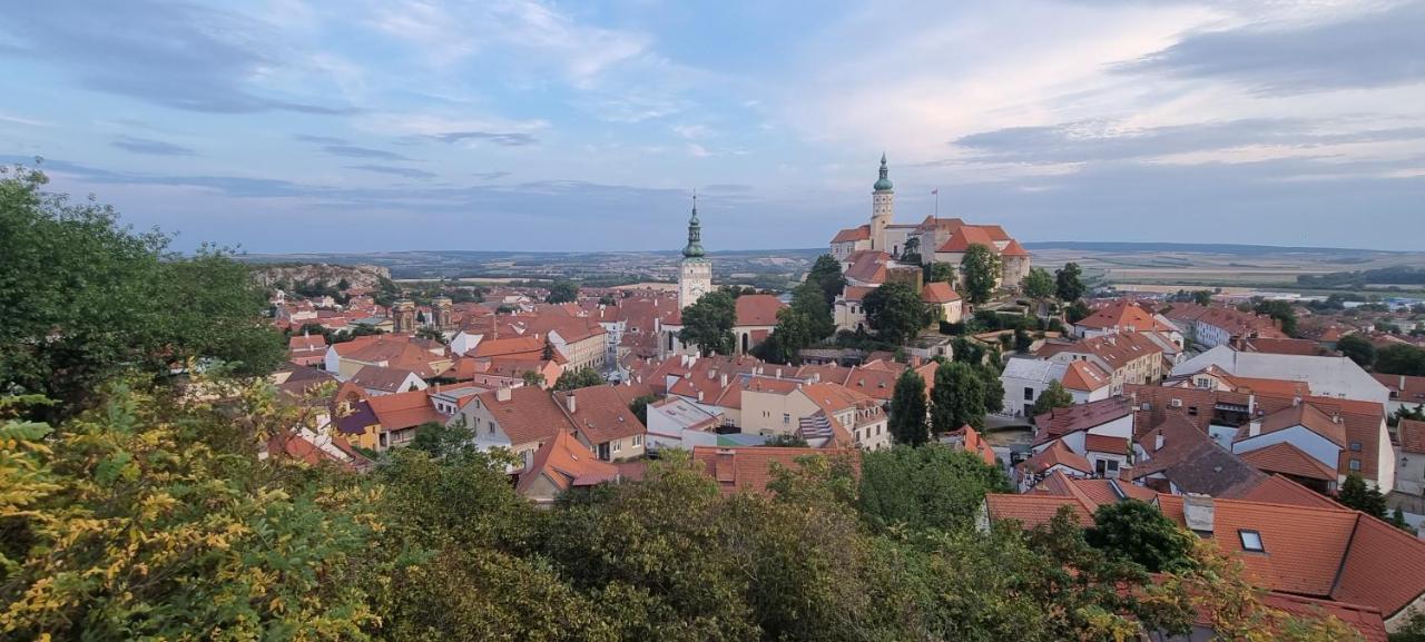 Apartman Viktorie Mikulov Eksteriør billede